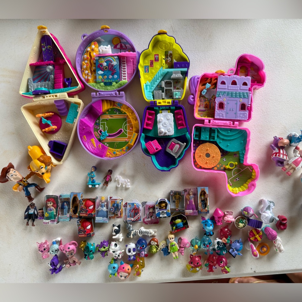 Polly pockets and more